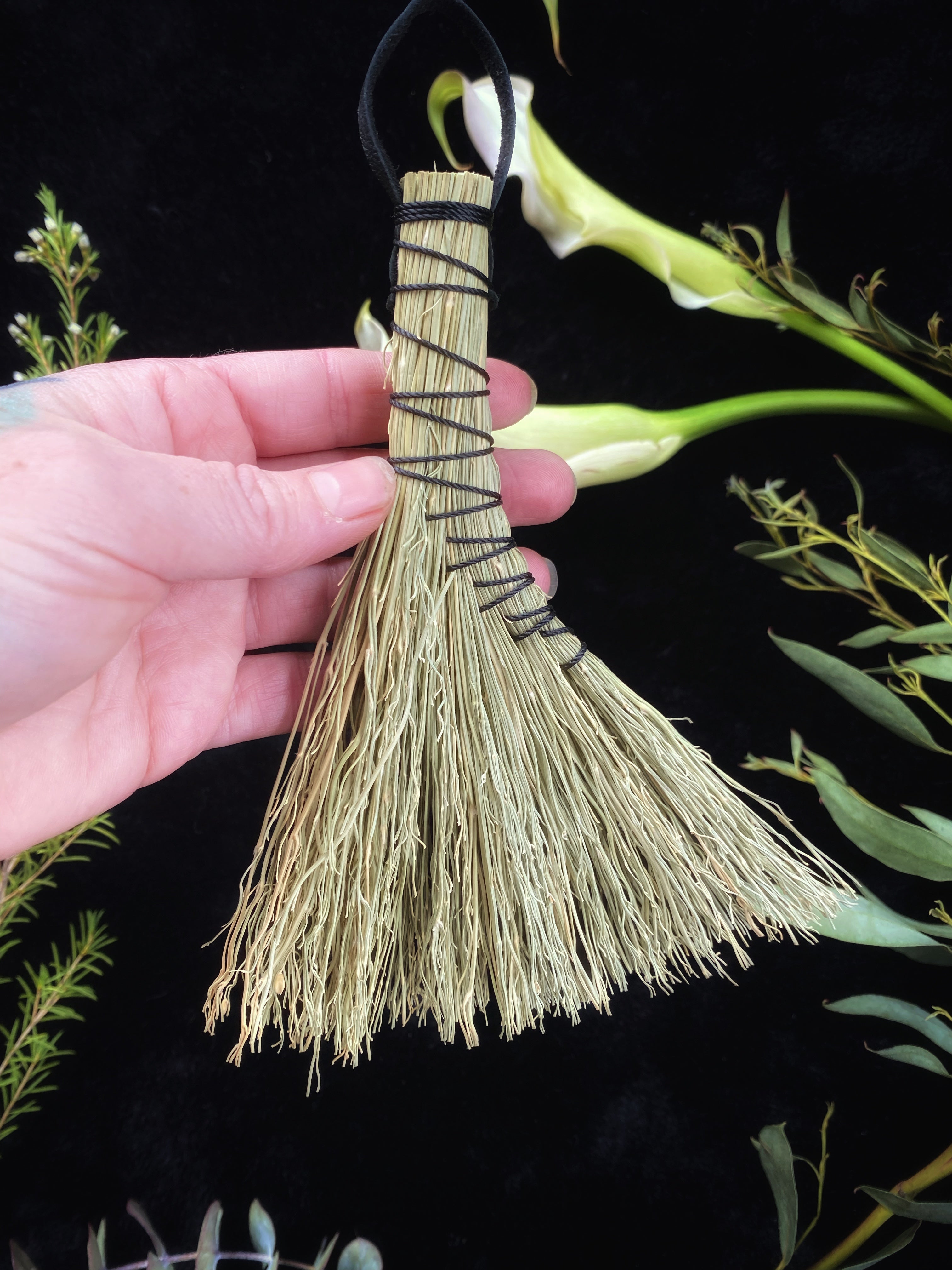 Natural Altar Brooms - 6-7” Broomcorn