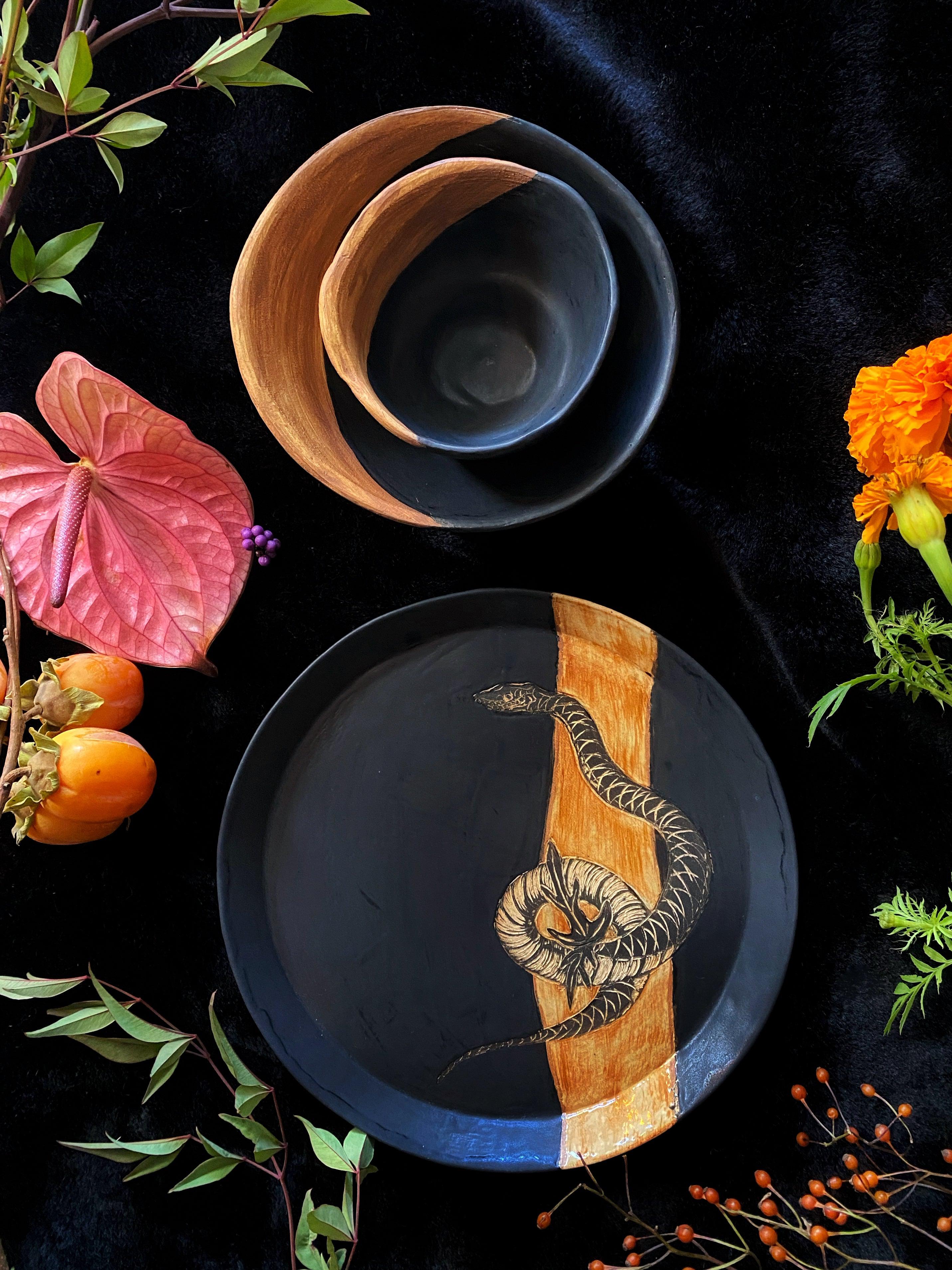 Matte Black w/ Wood Texture Plates and Dinnerware - Keven Craft Rituals