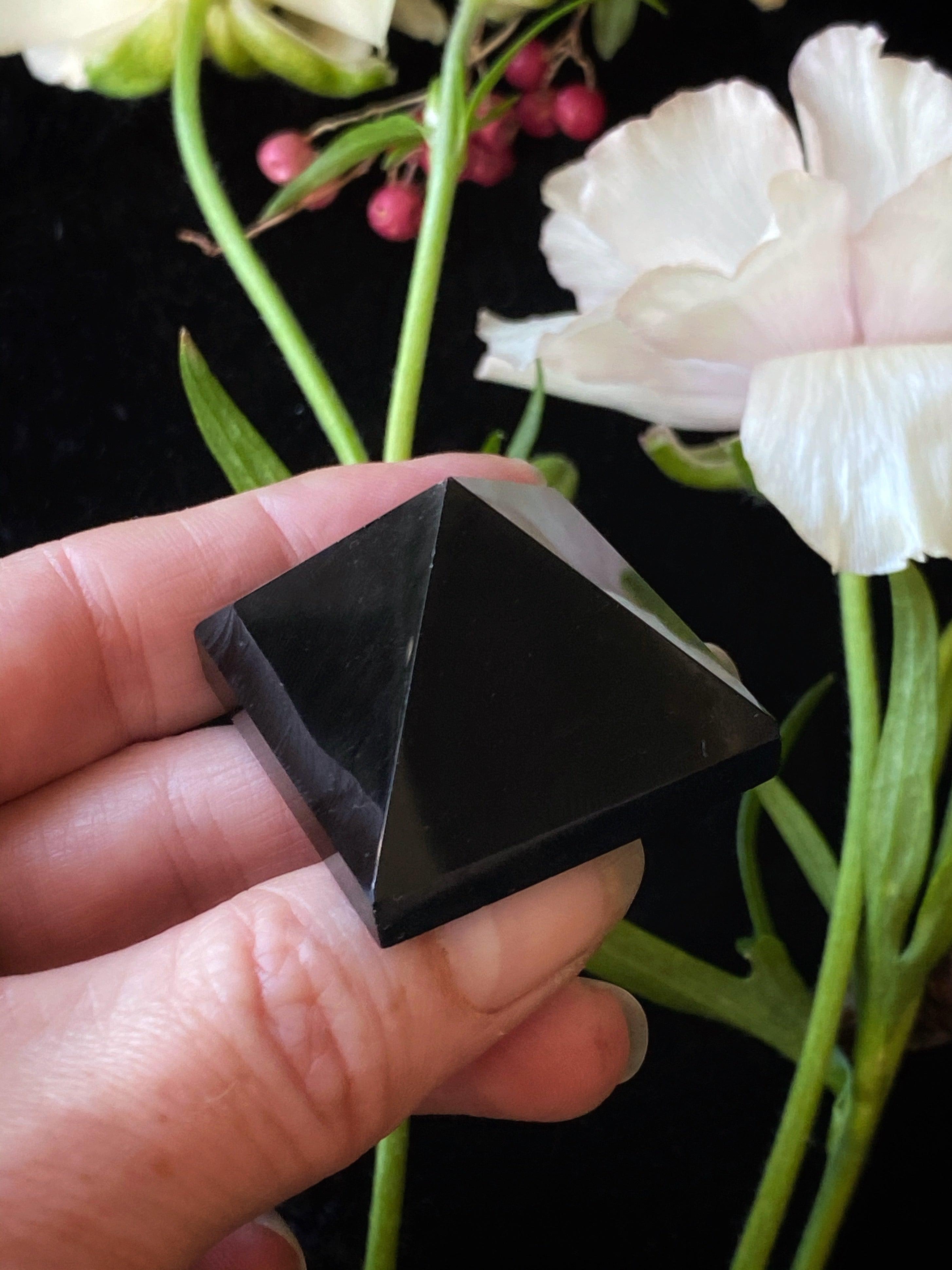 Obsidian Mini Pyramid - Keven Craft Rituals