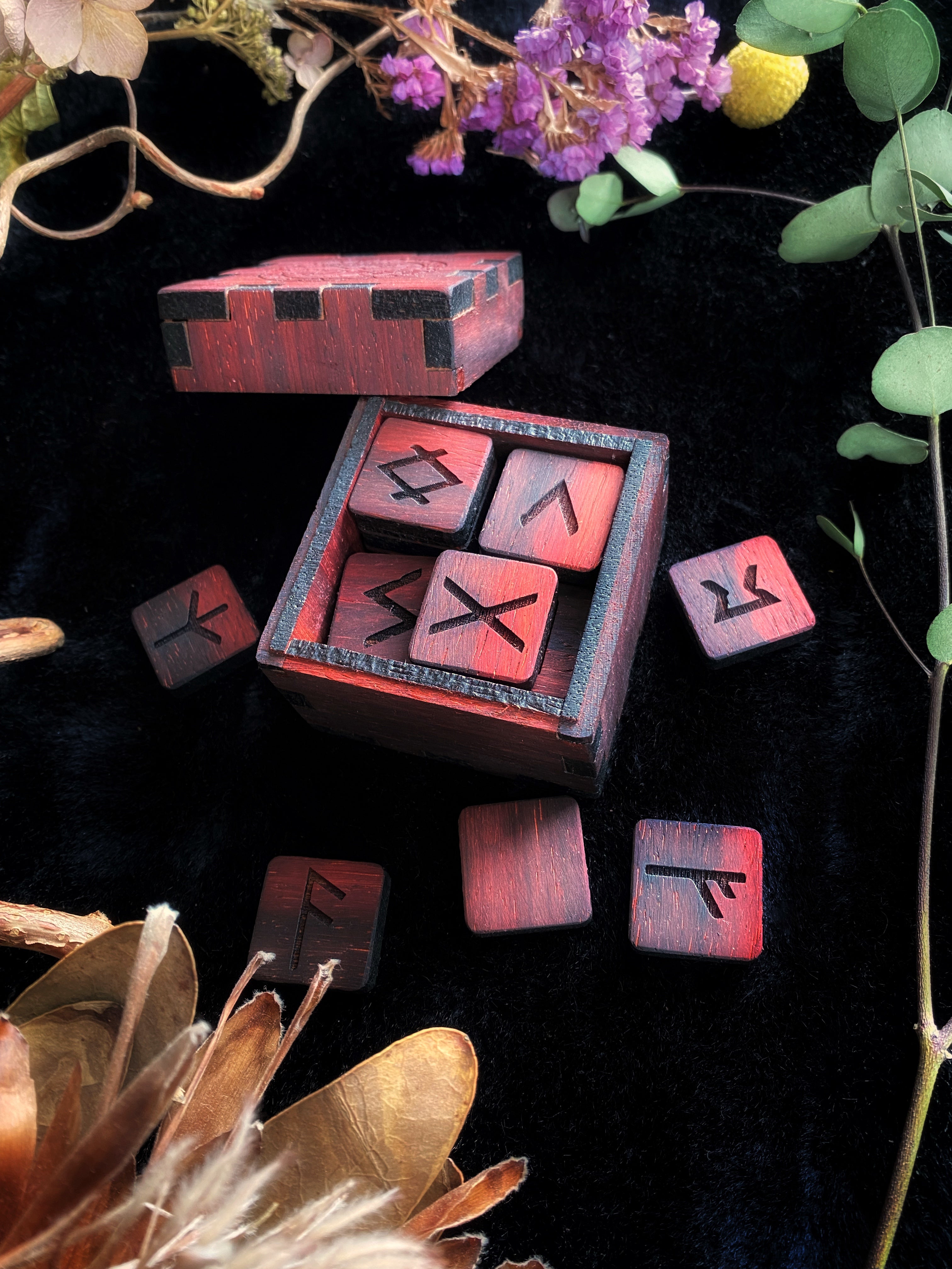 Vegvisir (Protection) - Elder Futhark Box and Runes on Padauk Hardwood