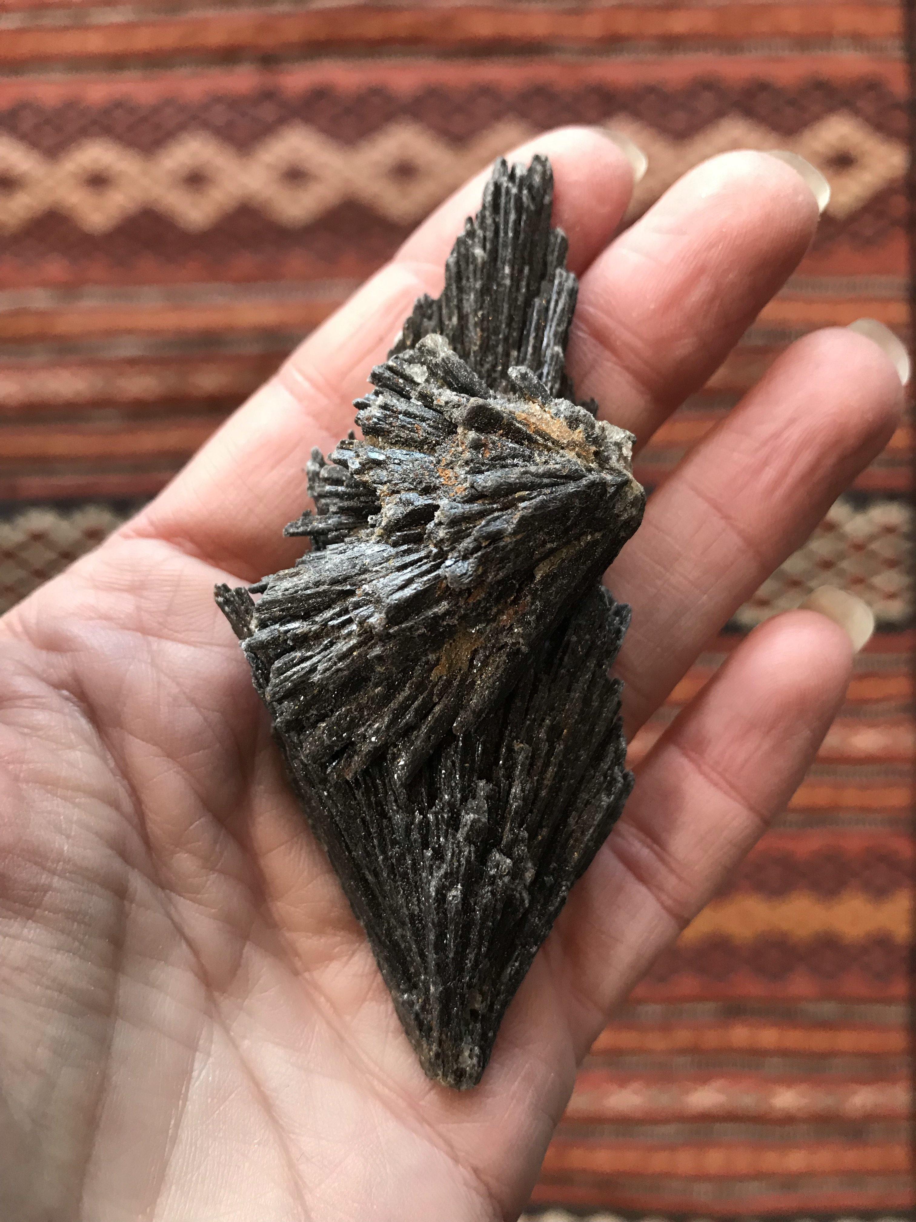 Black Kyanite - Keven Craft Rituals
