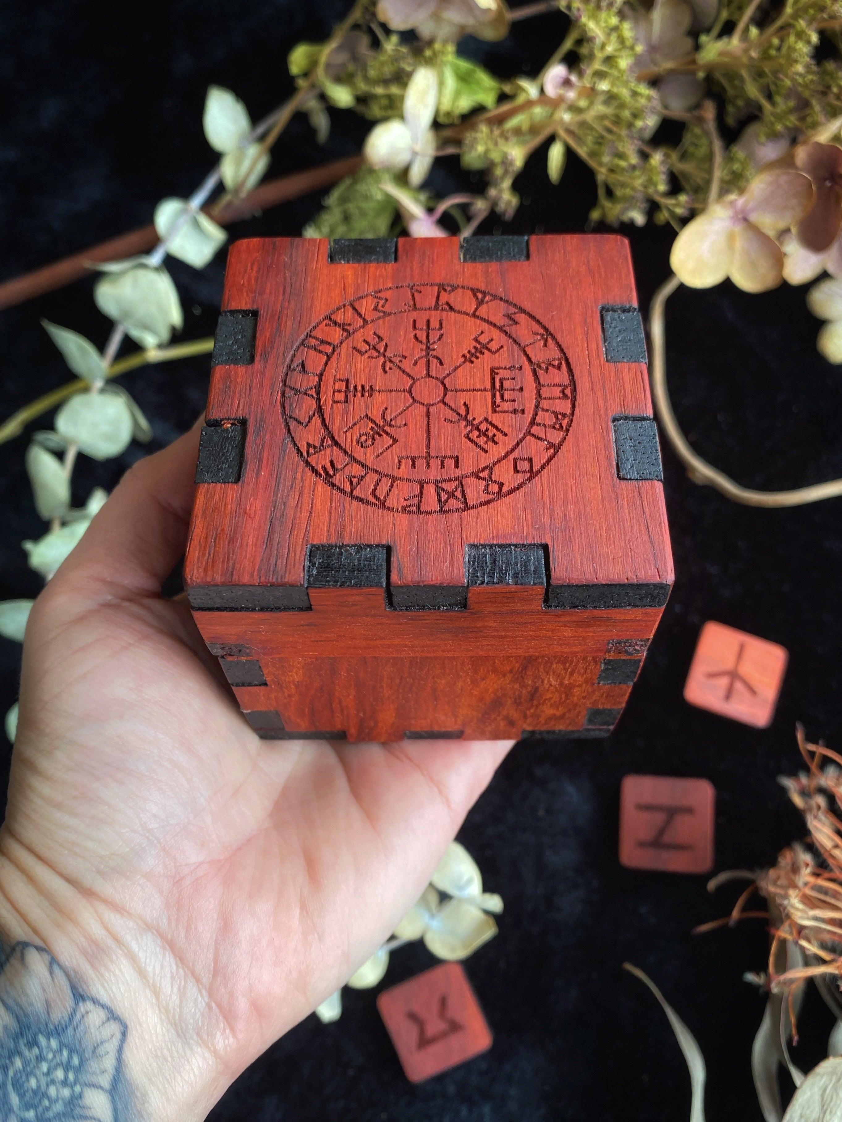 Vegvisir (Protection) - Elder Futhark Box and Runes on Padauk Hardwood