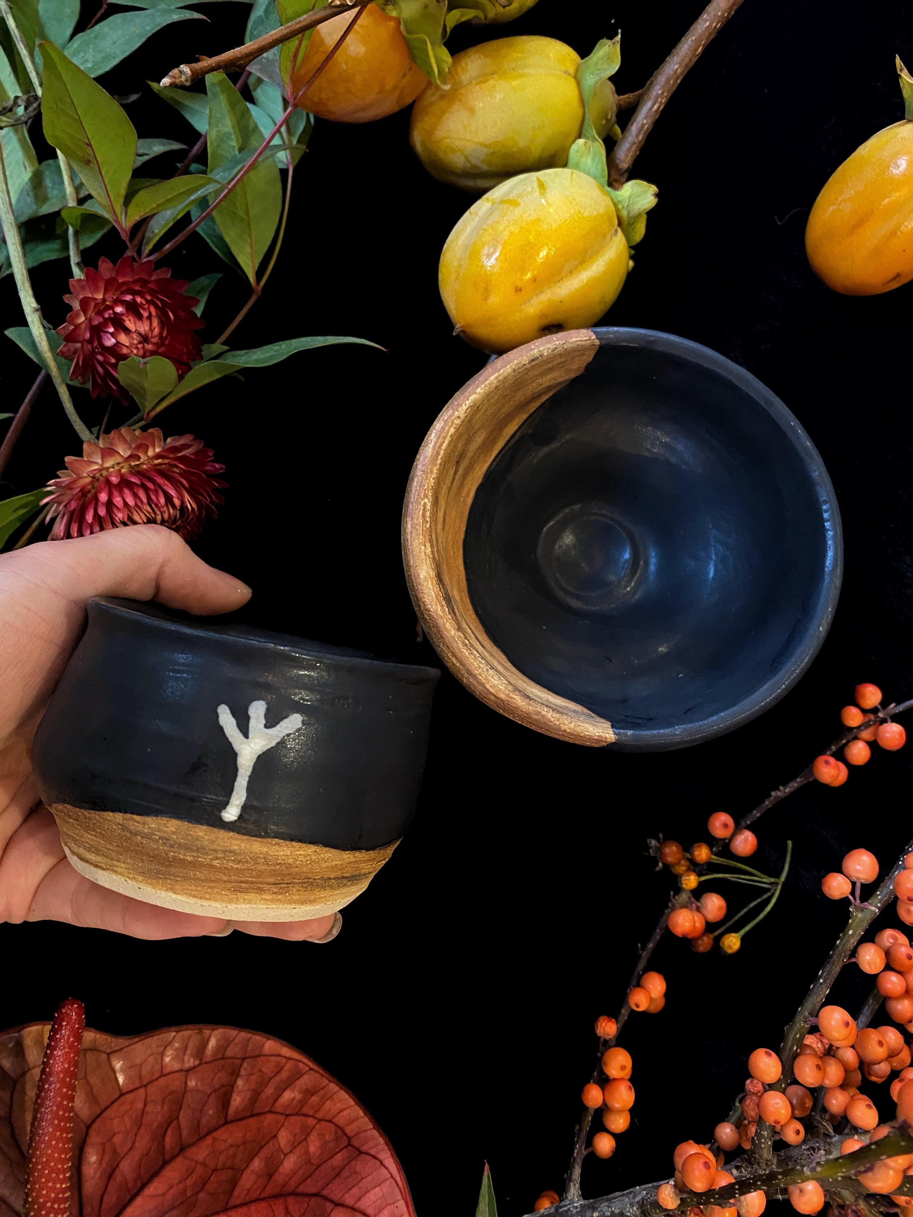 Matte Black w/ Wood Texture Ceramic Bowls and Vessels - Keven Craft Rituals