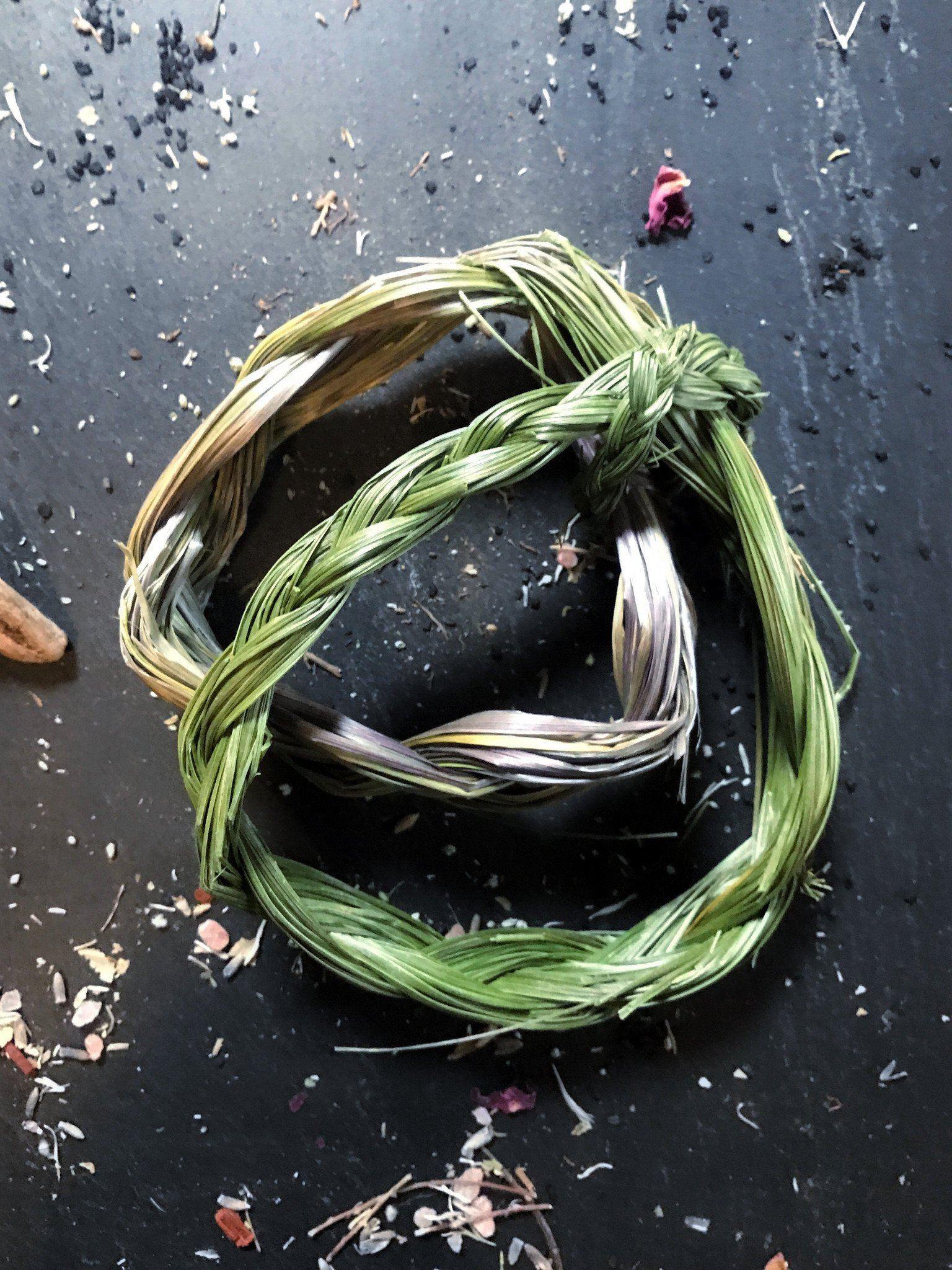 Braided Sweetgrass 20-24" - Bundle - Keven Craft Rituals